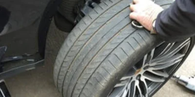 mobile-tyre-puncture-repair img